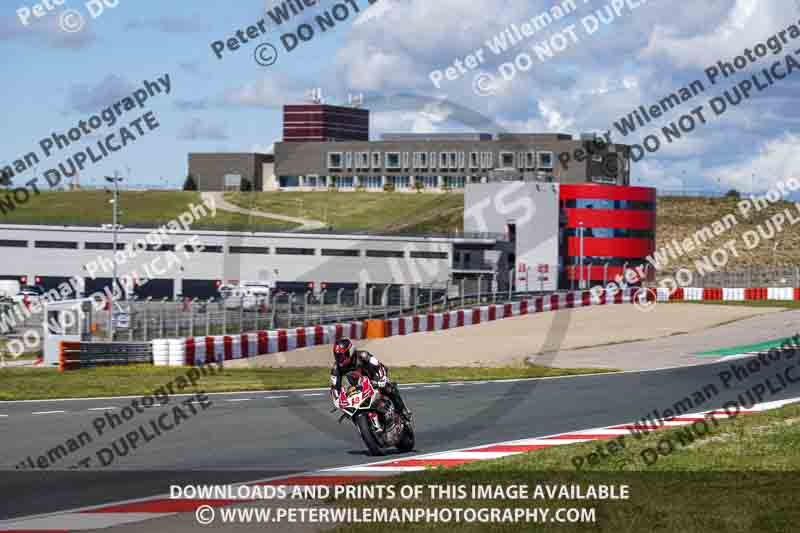 cadwell no limits trackday;cadwell park;cadwell park photographs;cadwell trackday photographs;enduro digital images;event digital images;eventdigitalimages;navarra;no limits trackdays;peter wileman photography;racing digital images;trackday digital images;trackday photos